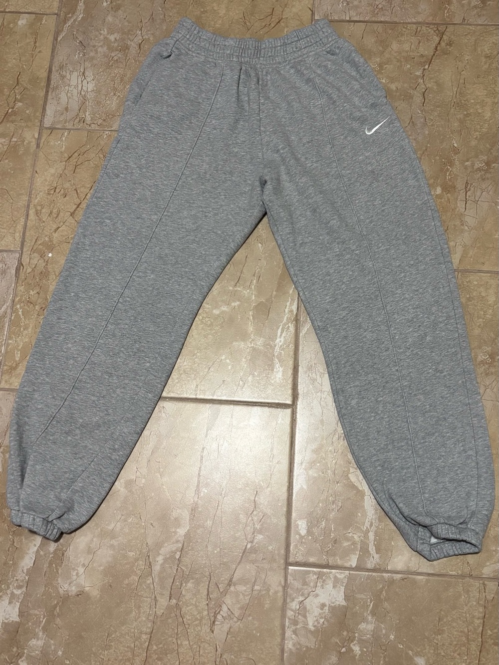 Women’s Nike essential sweat pants cuffed